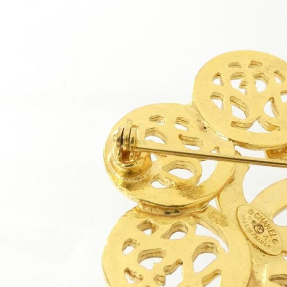 CHANEL Authentic Gold Brooch - Picture 3 of 4